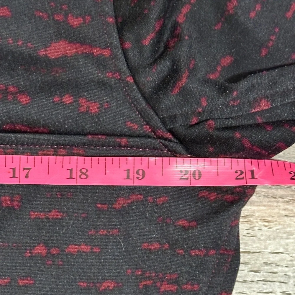 The North Face 1/4 Zip Pullover Mens M Red Black Feece Jacket Outdoors - Picture 4 of 7